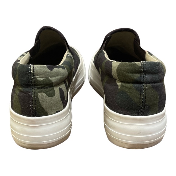 Women’s Restricted Platform Camouflage Slip On Sneakers - Picture 3 of 13